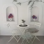 Mellow Parikia (Paros)