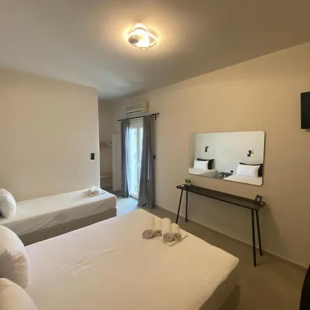 Mellow Parikia (Paros)