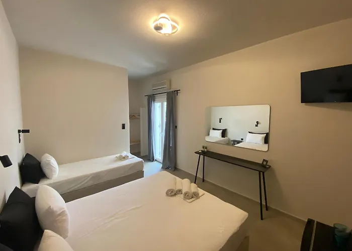 Mellow Parikia (Paros)